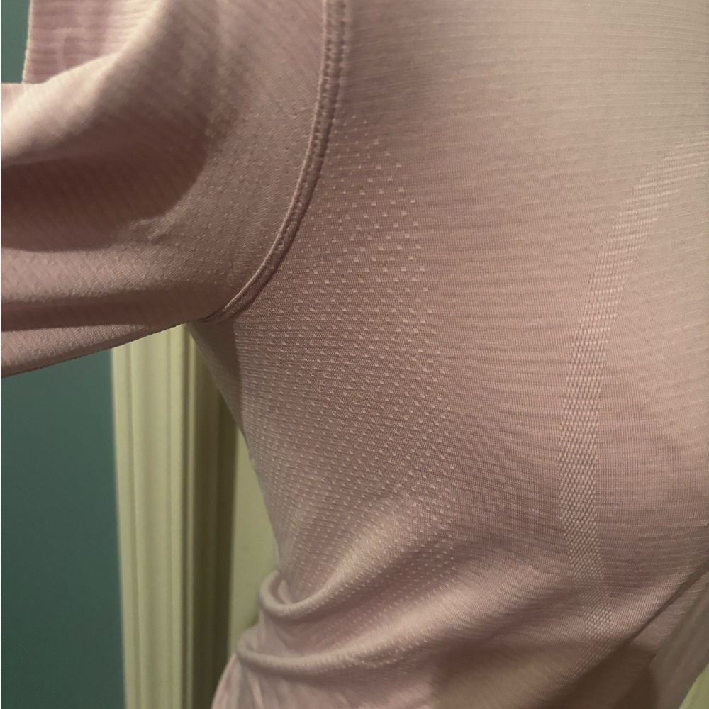 Lululemon Long Sleeve Pink Top - Picture 4 of 6